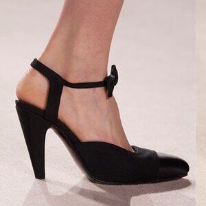 Chanel 2020 Bow CC Logo Ankle Strap Toe Cap Black Suede & Satin Black Pumps 7.5